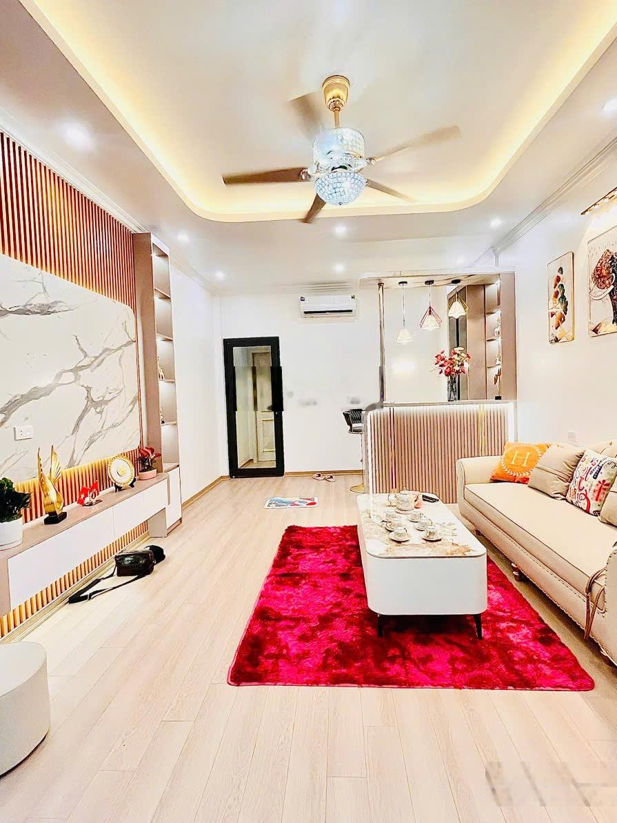 Hiếm! Bán nhà Thái Thịnh ngõ thông, 30m ra phố,2 thoáng, SH tránh ba gác, thang máy ở ngay 46m2x5T