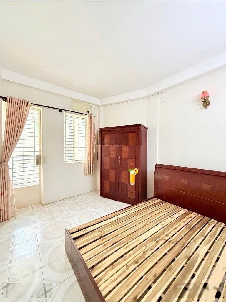 Hxh phan đình phùng - cầu kiệu phú nhuận - cách mt 20m - 4 tầng btct - tiện spa mới - chỉ 7. x tỷ.