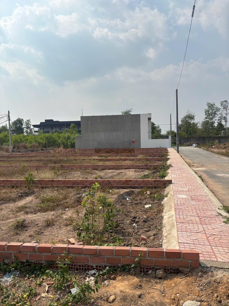 Bán gấp 100m² đất giá chỉ 1 tỷ 250 xã an viễn, đồng nai