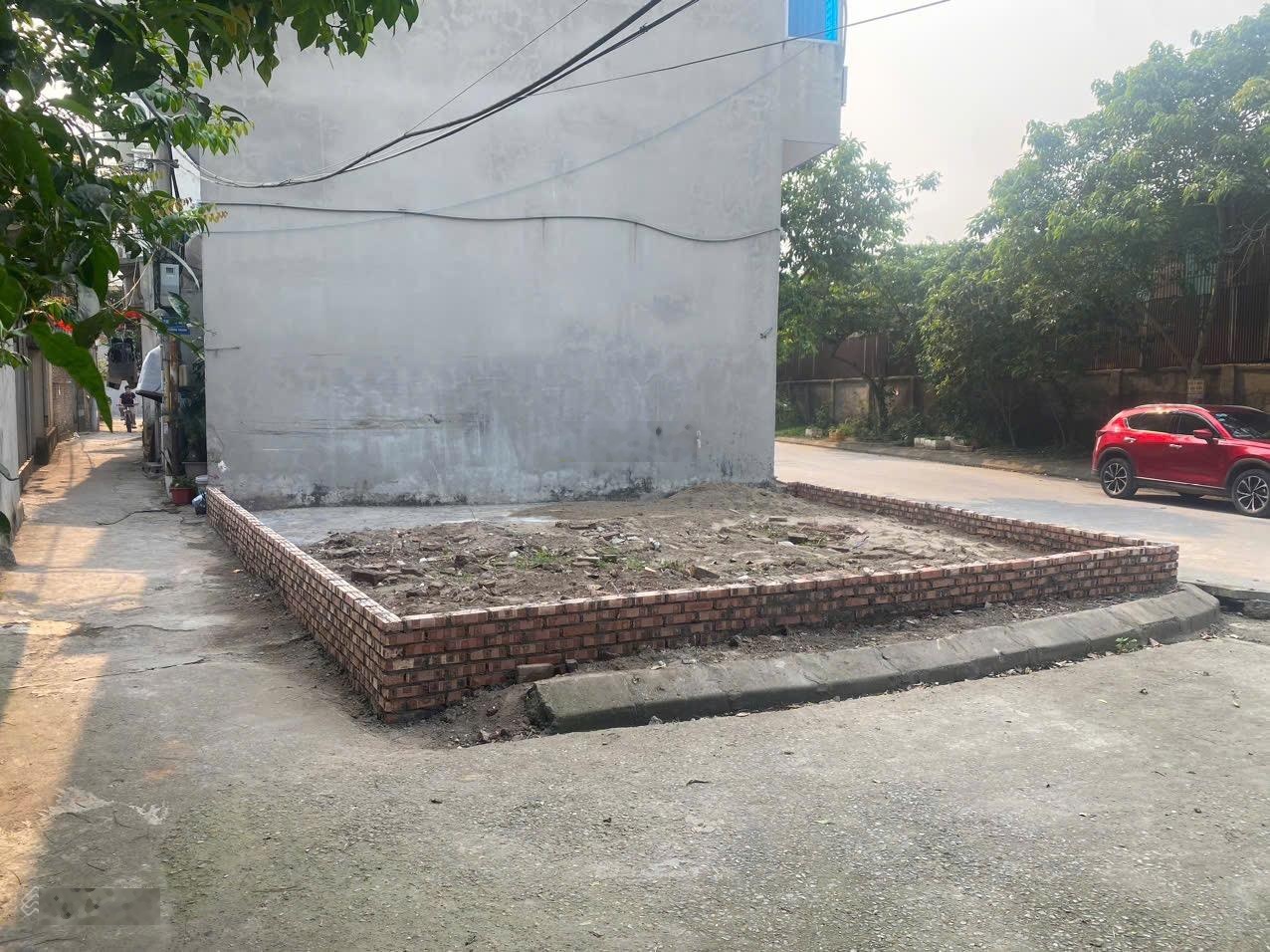 Chủ cần tiền ,cắt lỗ sâu đất thượng thanh 50,78m, 3 mặt tiền,ô tô vào tận đất! giá chỉ 15 tỷ