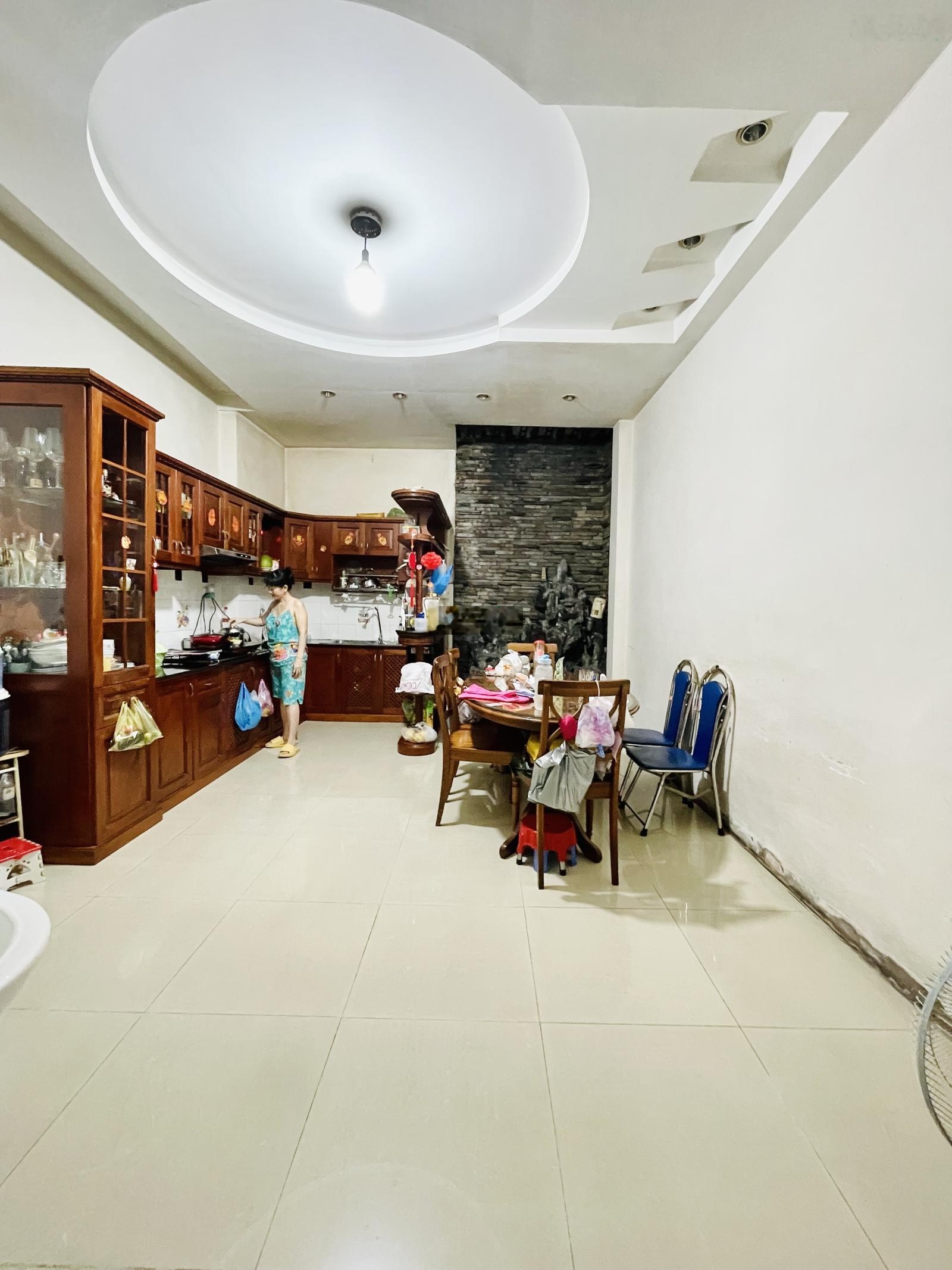Bán nhà MTKD đường CHỢ LỚN - Bình Phú 1 - 4 tầng - 80m (4x20m) - 5PN - Đường 20m (có lề) - Giá tốt