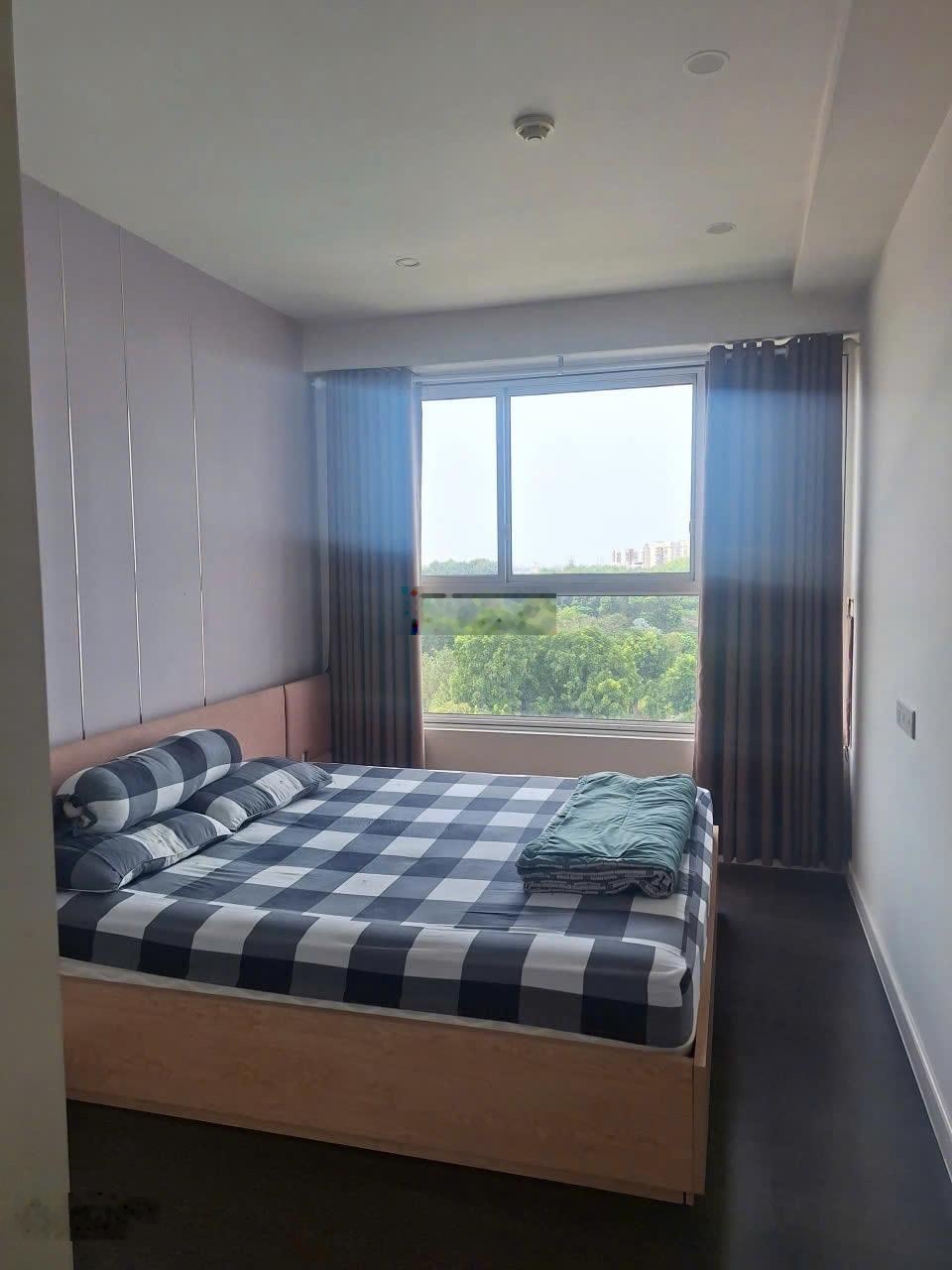Cho thuê Orchard Parkview 3PN 2WC full nội thất y hình 110m2 gần sân bay view thoáng giá 23tr