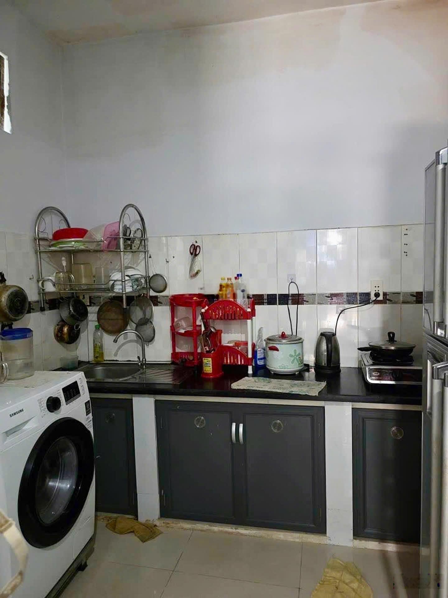 Tân phú - hoàng xuân nhị - cạnh chợ trần văn quang - ngang 4m chỉ 4 tỷ nhỉnh xíu