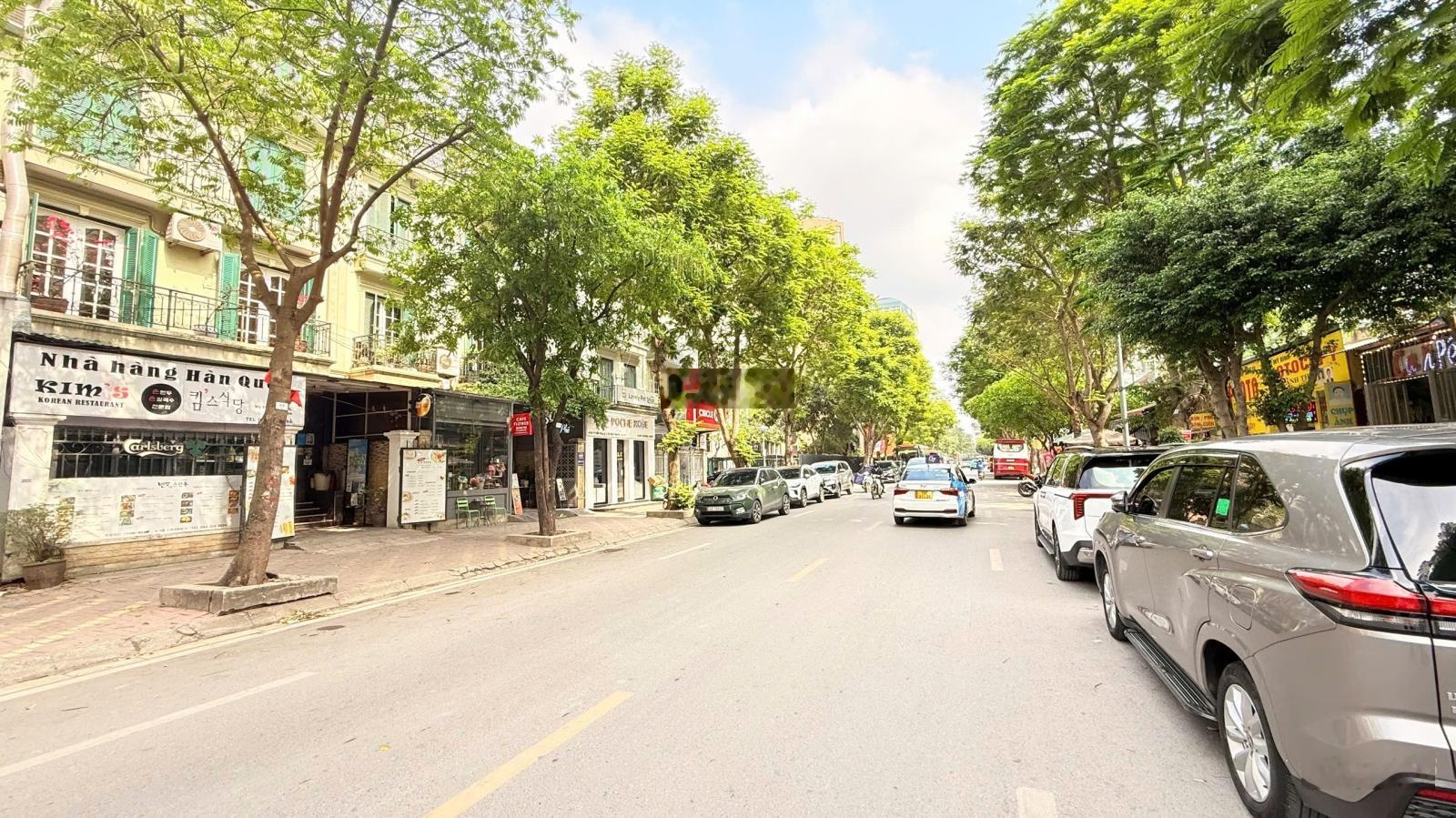 Bán gấp liền kề shophouse phố trần văn lai, 2 mặt tiền, kd đỉnh. 96m2 - giá chỉ 38 tỷ. 0968883558