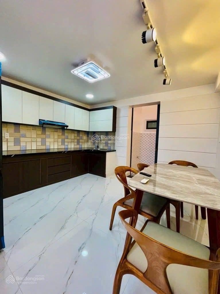 6,1 Tỷ TL nhà 1 lửng 2 lầu 5 PN hẻm xe hơi 1806/ Huỳnh Tấn Phát Nhà Bè