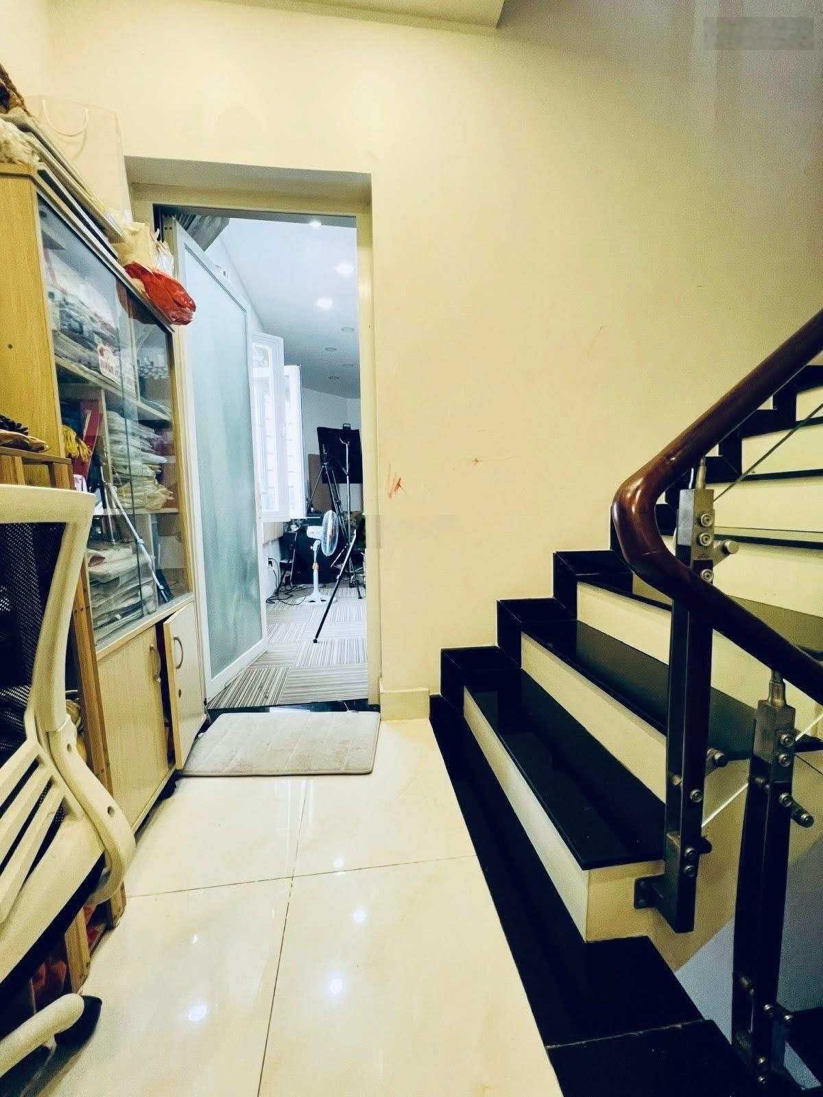 Bán Nhà riêng tại Nơ Trang Long, 11,8 tỷ, 70m2, 5 tầng, 8PN, 8WC, chính chủ