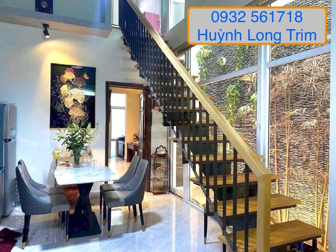 Nhà đẹp 2 tầng full công năng hiện đại, nắm chính chủ gởi bán rẻ bất ngờ chỉ 8.9 tỷ. lh 0932561718
