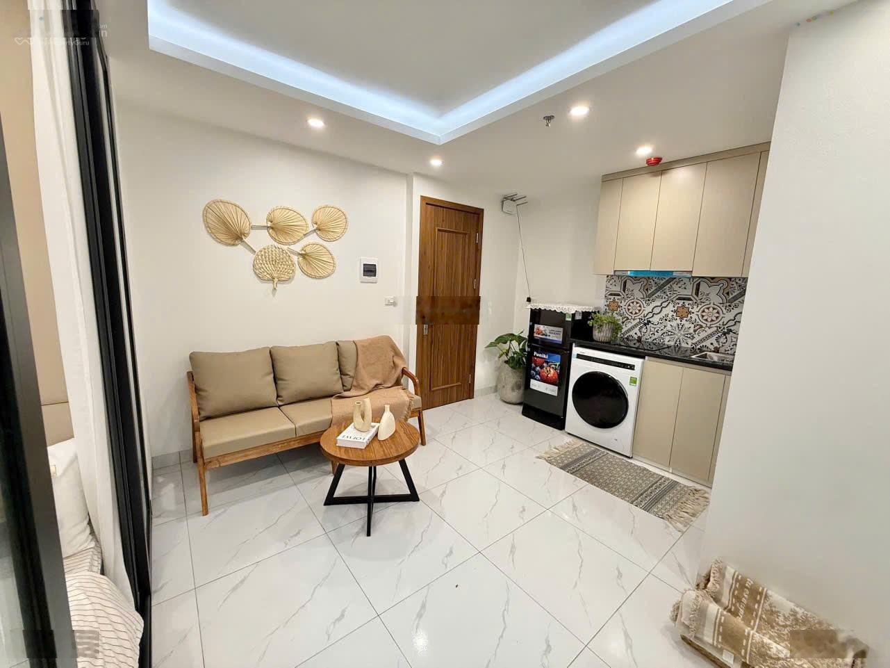 Bán nhà hv tài chính. 70 m2, 7t, t.máy, 2 thoáng. ô tô, kd. dòng tiền 70 tr/ tháng, giá 15.5 tỷ