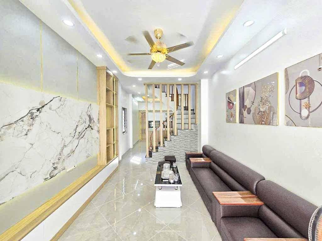 Bán nhà Thanh Trì 3,2 tỷ, 5 tầng mới ở ngay