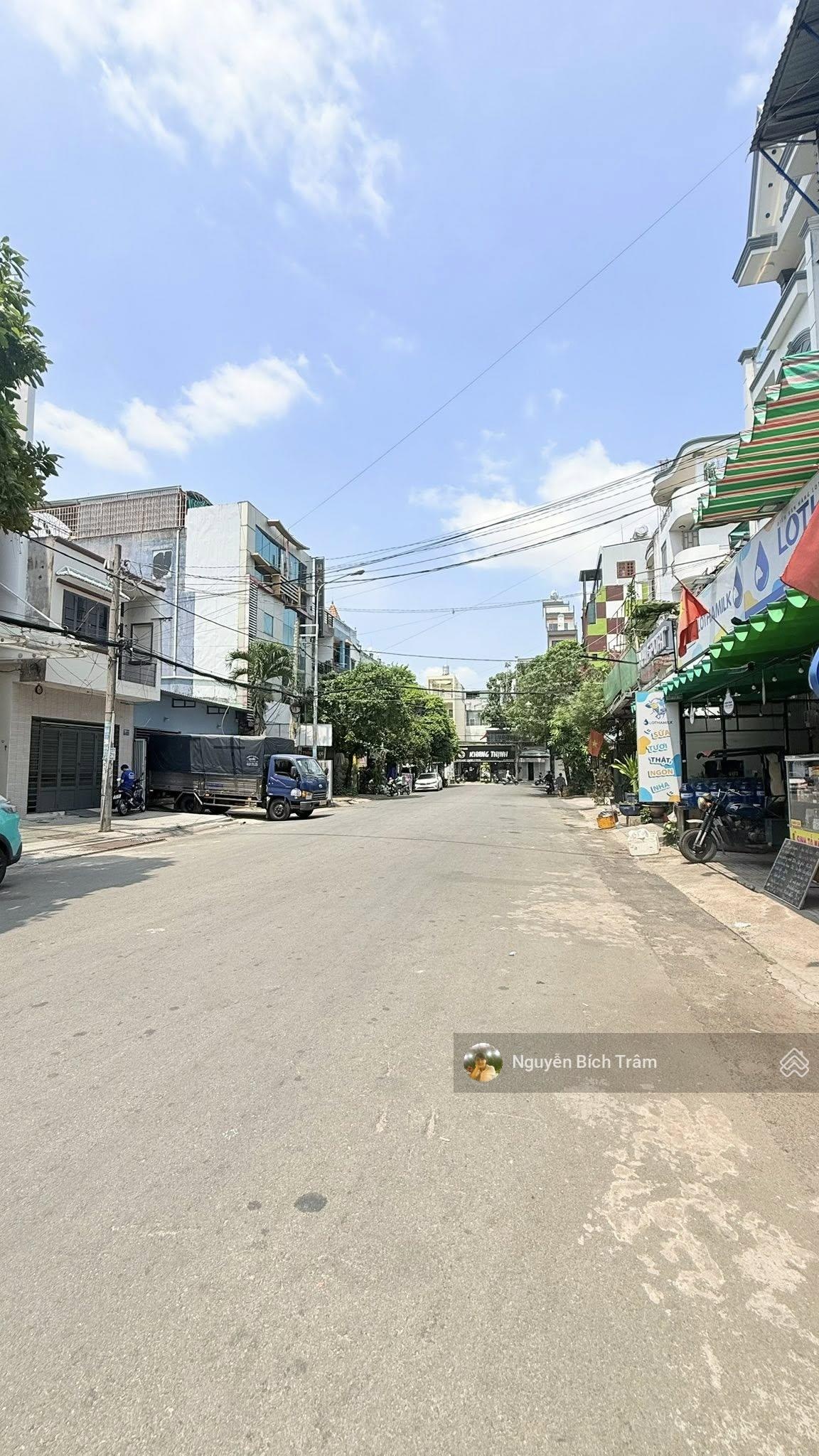 Mặt tiền KD đường Độc Lập - 76m2 - lề đường 4m - hơn 10 tỷ - tiện xây mới