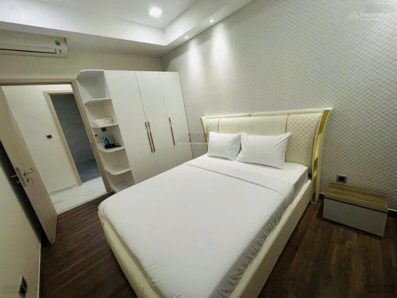 Cho thuê căn hộ Midtown 3PN 130m2 view sông chỉ 55tr có ô xe hầm LH Lan 0906743166