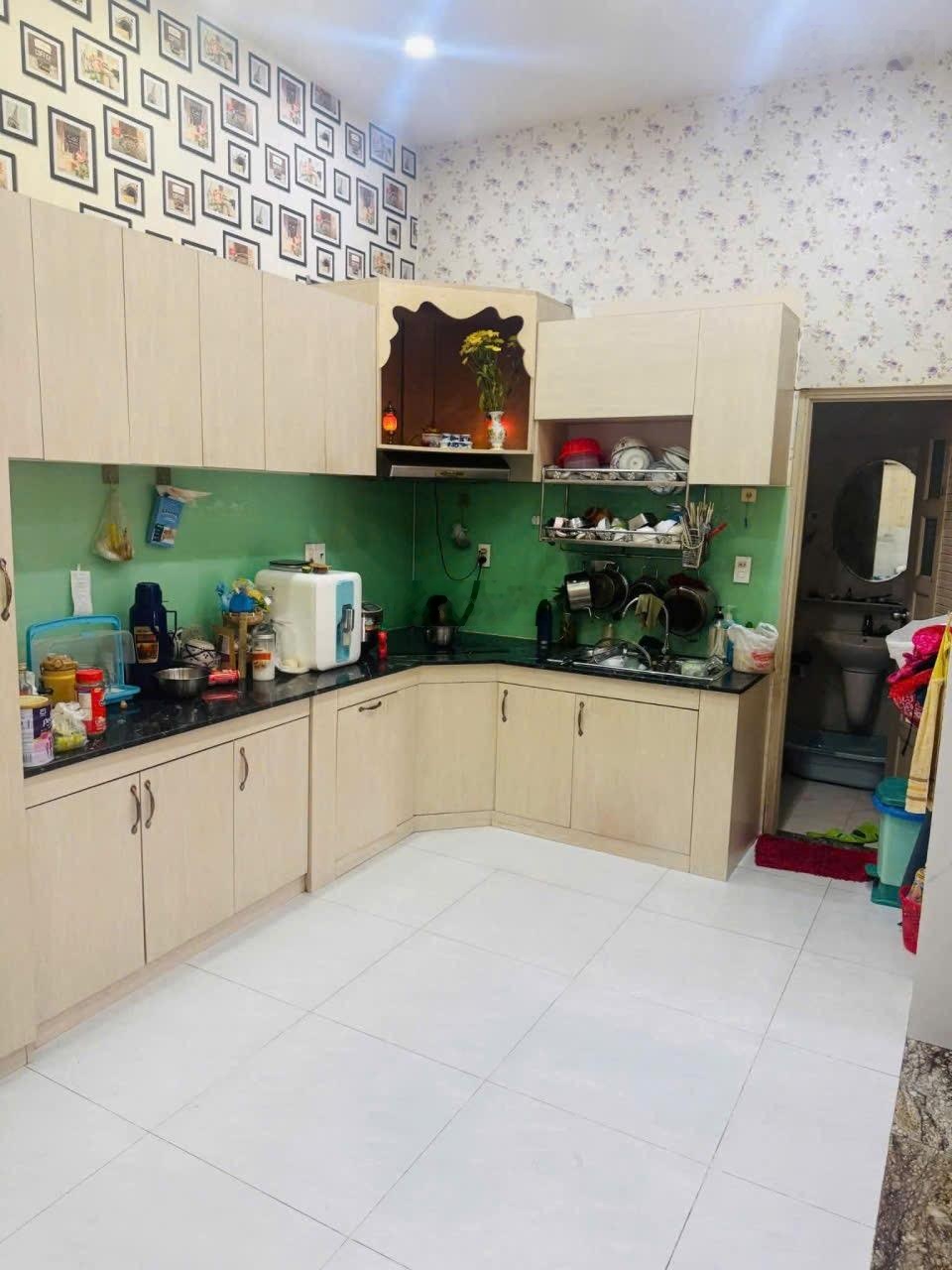 Nhà đẹp giá tốt_ hxh đình phong phú 3 tầng 3pn 2vs 80m(6.6x12) chỉ 7.5 tỷ tl