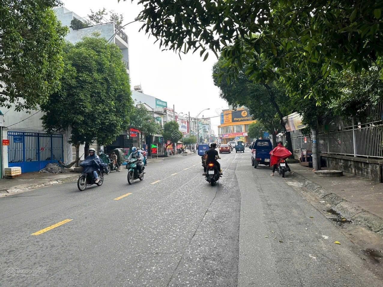 MTKD Dương Đức Hiền ngang 22.5m hiếm DT: 22.5 x 61m CN 1.370m2 (đất ở đô thị) 150 tỷ TL