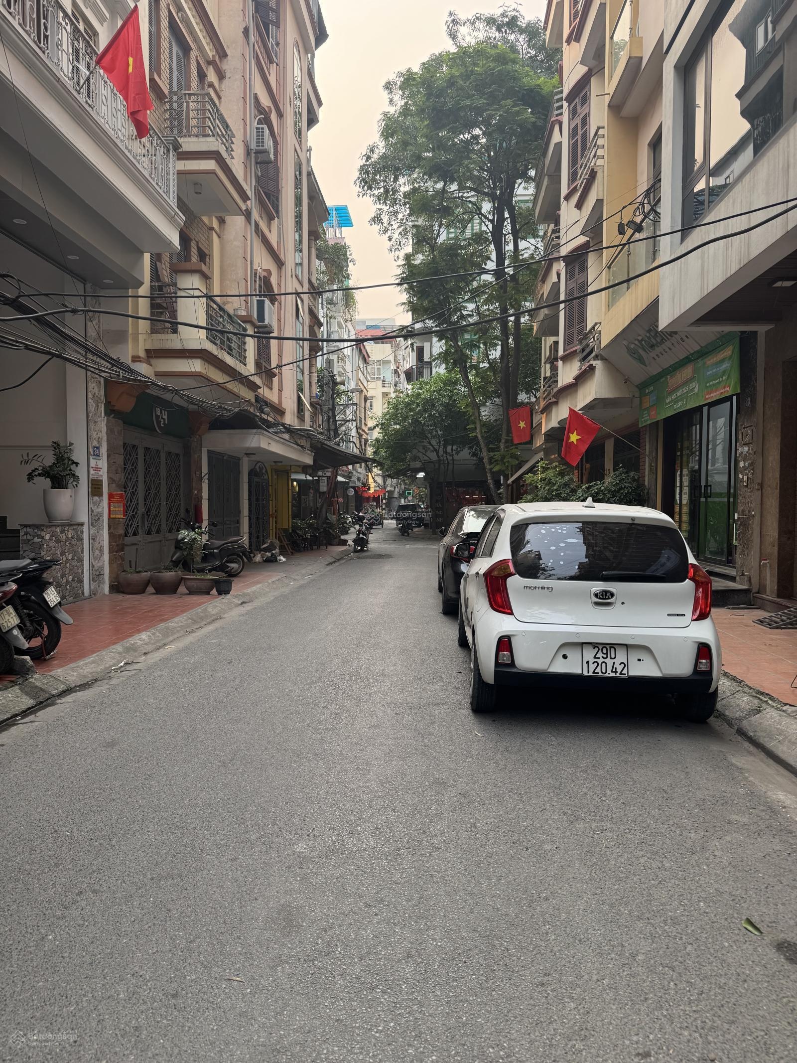60m2/25.5tỷ [trần quốc hoàn] mt5.5m, ô tô tránh đỗ 24/7, đường ngõ thông thoáng - gần phố, hiếm !!