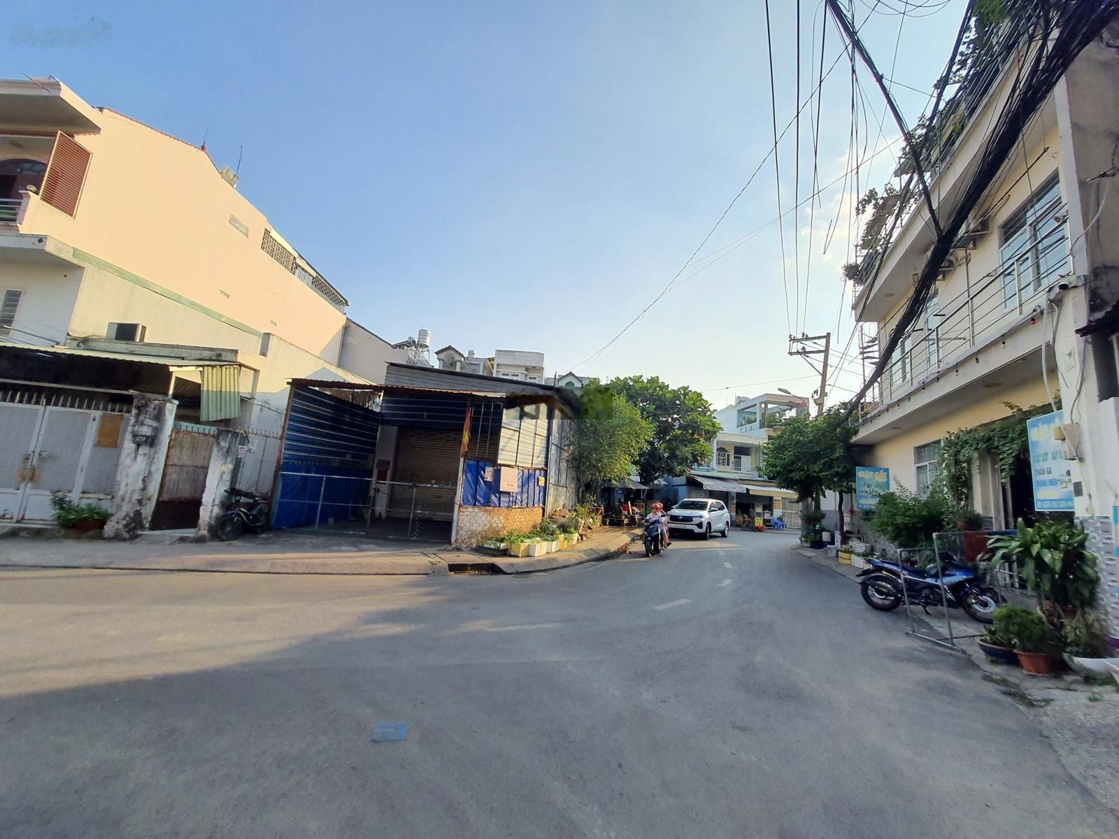 Bán nhà góc 2 MT Đường 109 Dương Đình Hội, PL B thông Đỗ Xuân Hợp