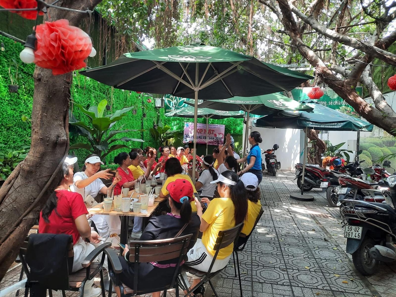 Sang quán Cafe căn góc 12x25 Huỳnh Thị Hai-Quận 12,thuê mặt bằng chỉ 24tr/tháng, lợi nhuận ổn định