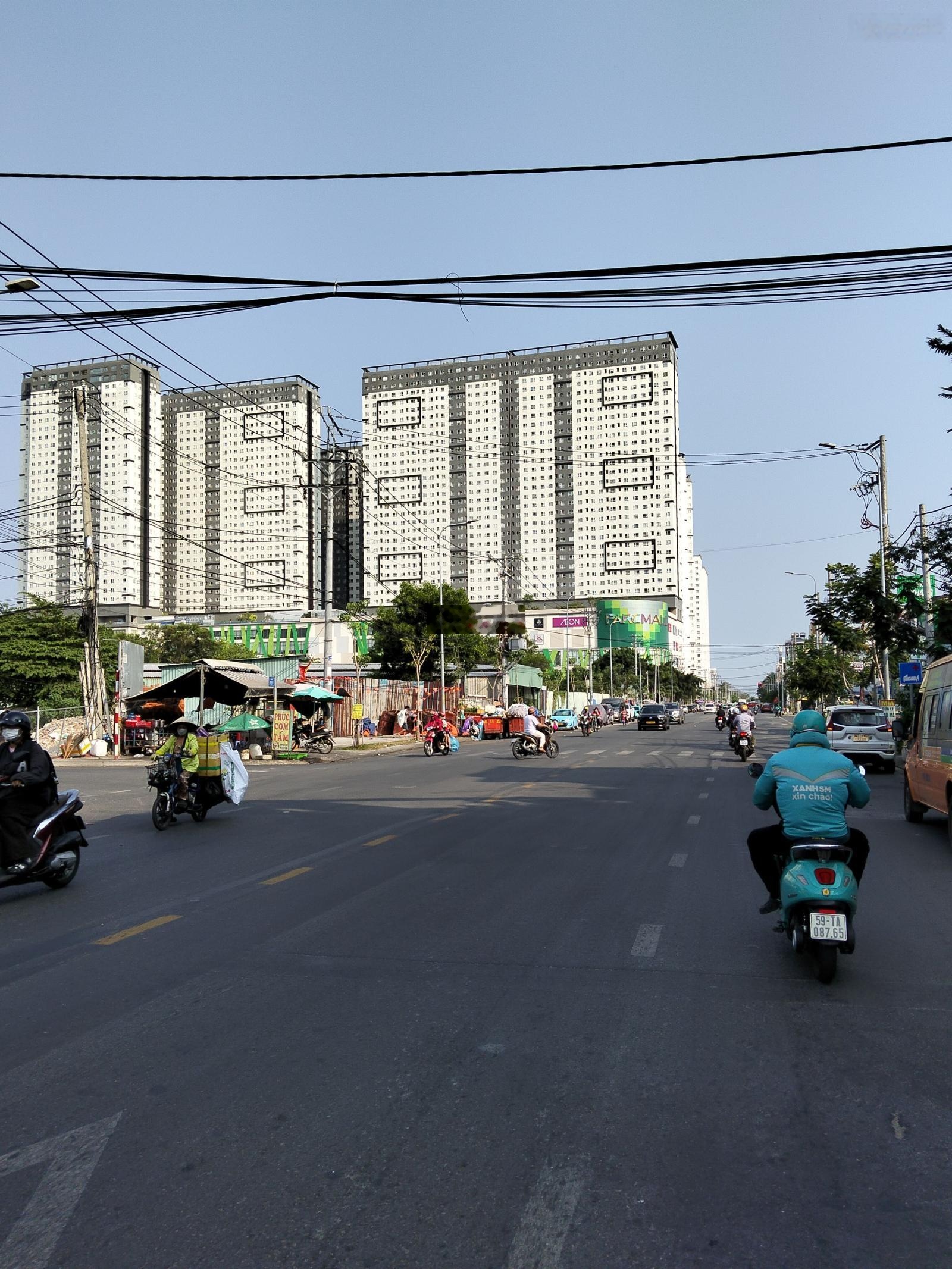 Nhà 3 tầng nở hậu - Đường số Cao Lỗ - hẻm ba gác tới cửa - ngay Parc Mall - 52m2 - giá 6.8 tỷ.