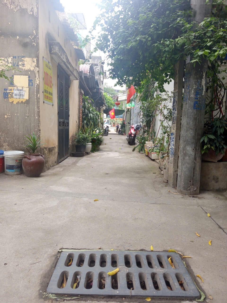 Nhà riêng DT 71,34m2 ngõ 2m thông, cách mặt đường Lý Sơn 20m giá 11,8tỷ bao phí LH: 0981027962
