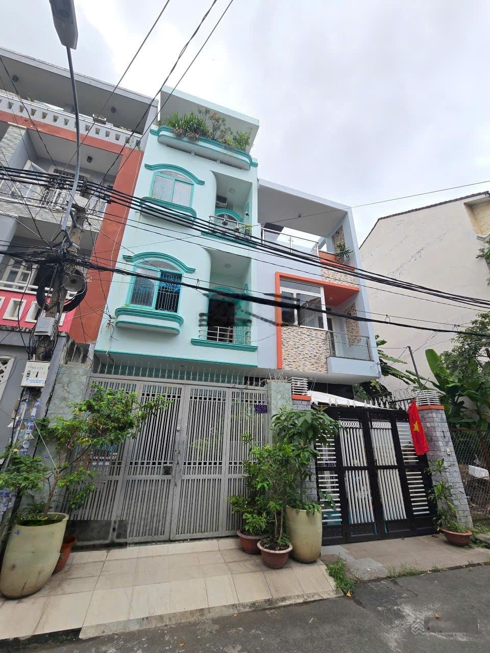 Nhà ngang 8m cực hiếm khu Trần Não, Quận 2.Kết cấu: 4 tầng DT: 128m2(8x16m) đường 2 oto thông -21ty