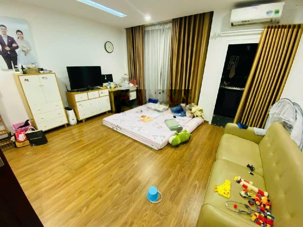 ĐỘI CẤN - BA ĐÌNH. Nhà mới, 7Tầng, có thang máy. Thiết kế 5ngủ. Chỉ hơn 13Tỷ. Vuông đẹp, thoáng!
