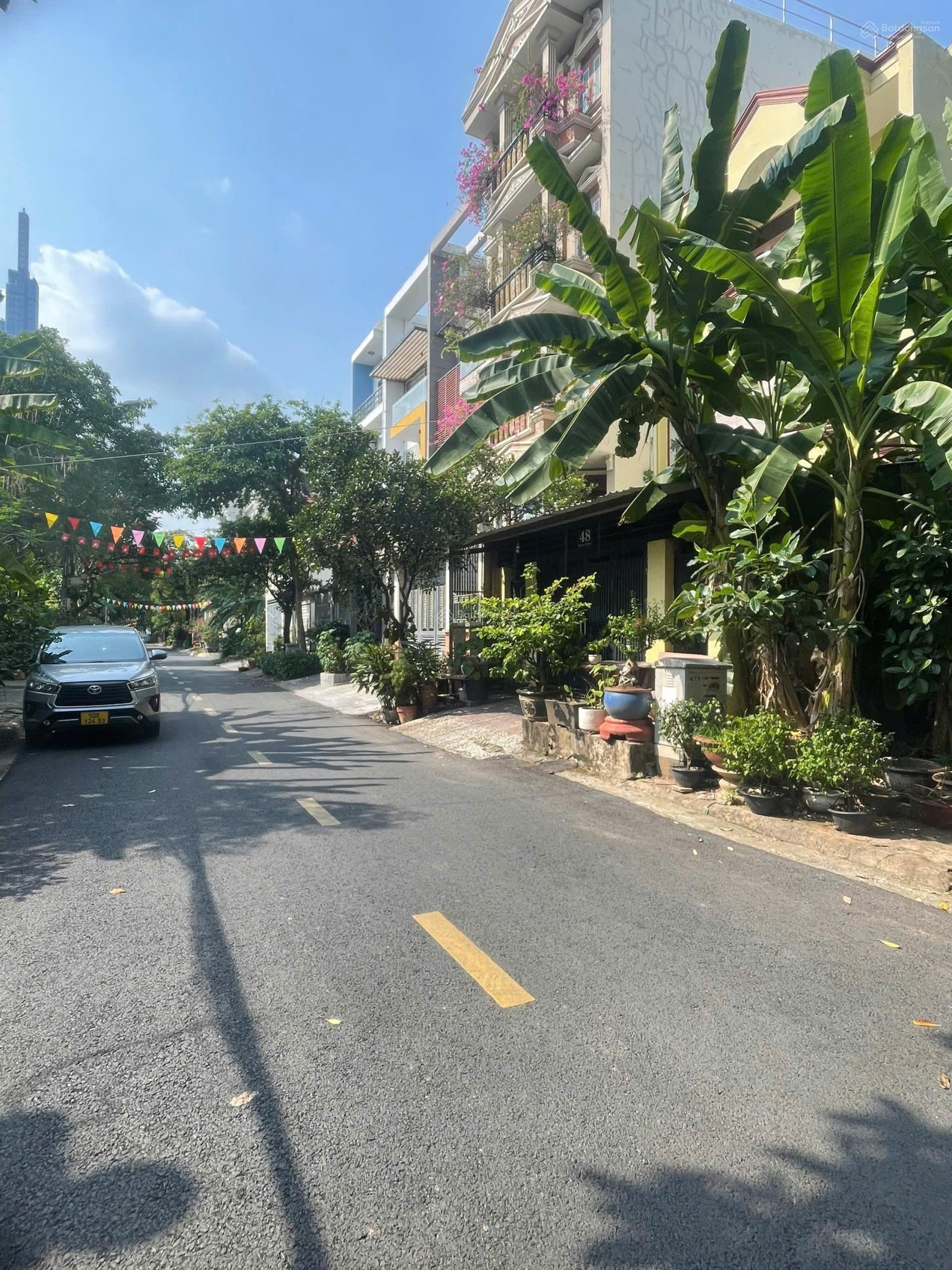 Bán lô đất View Landmark đường 33 Trần Não, Bình An, Dt 6x22m XD Hầm 7 tầng, 26.9 tỷ