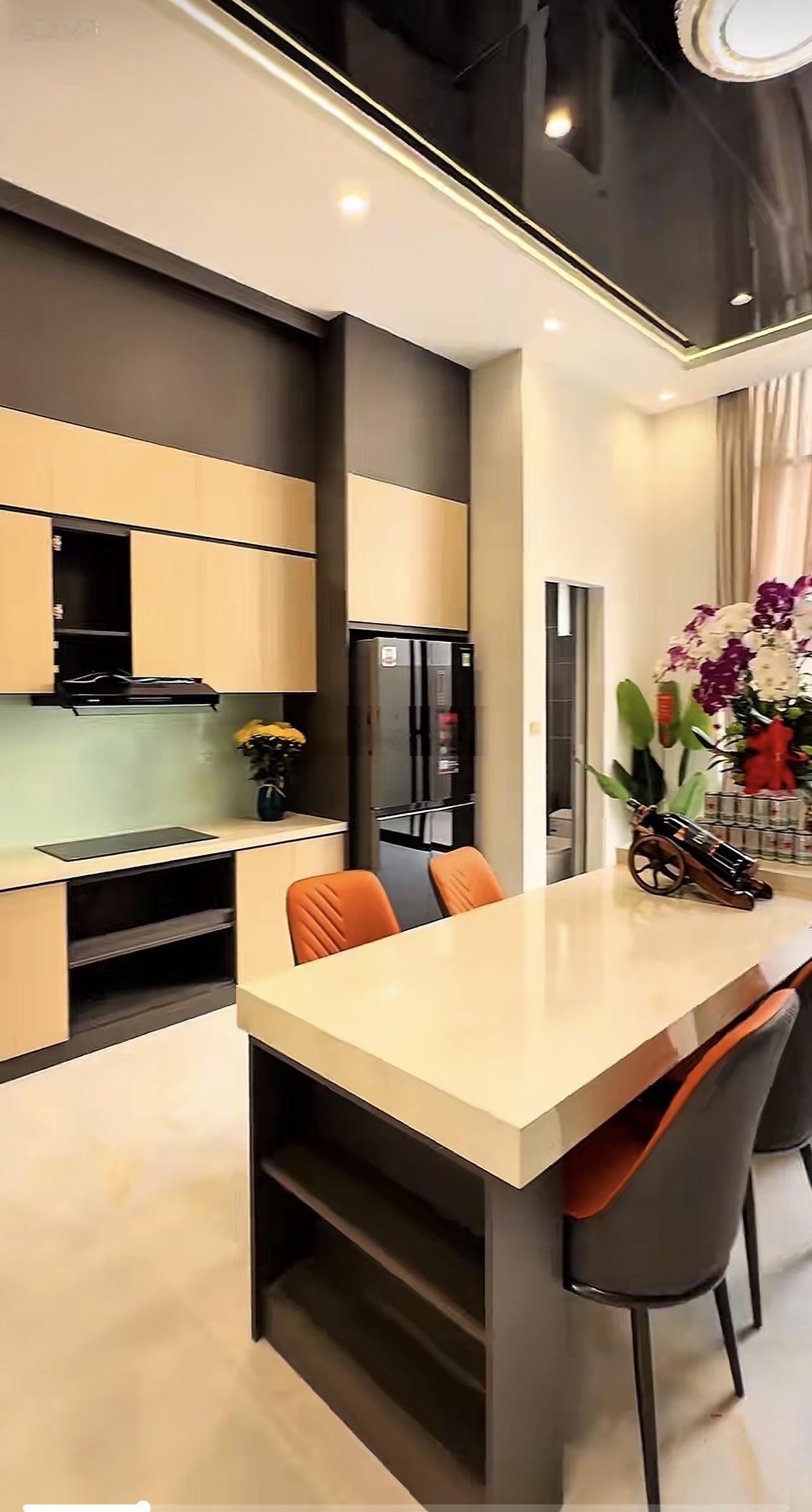 Chốt Nhanh Căn Nhà Nằm Ngay Lê Thị Hồng, Gò Vấp. DT Khủng 125M2 Mà Giá Chỉ 3.89 Triệu, Thuê 23Tr/Th