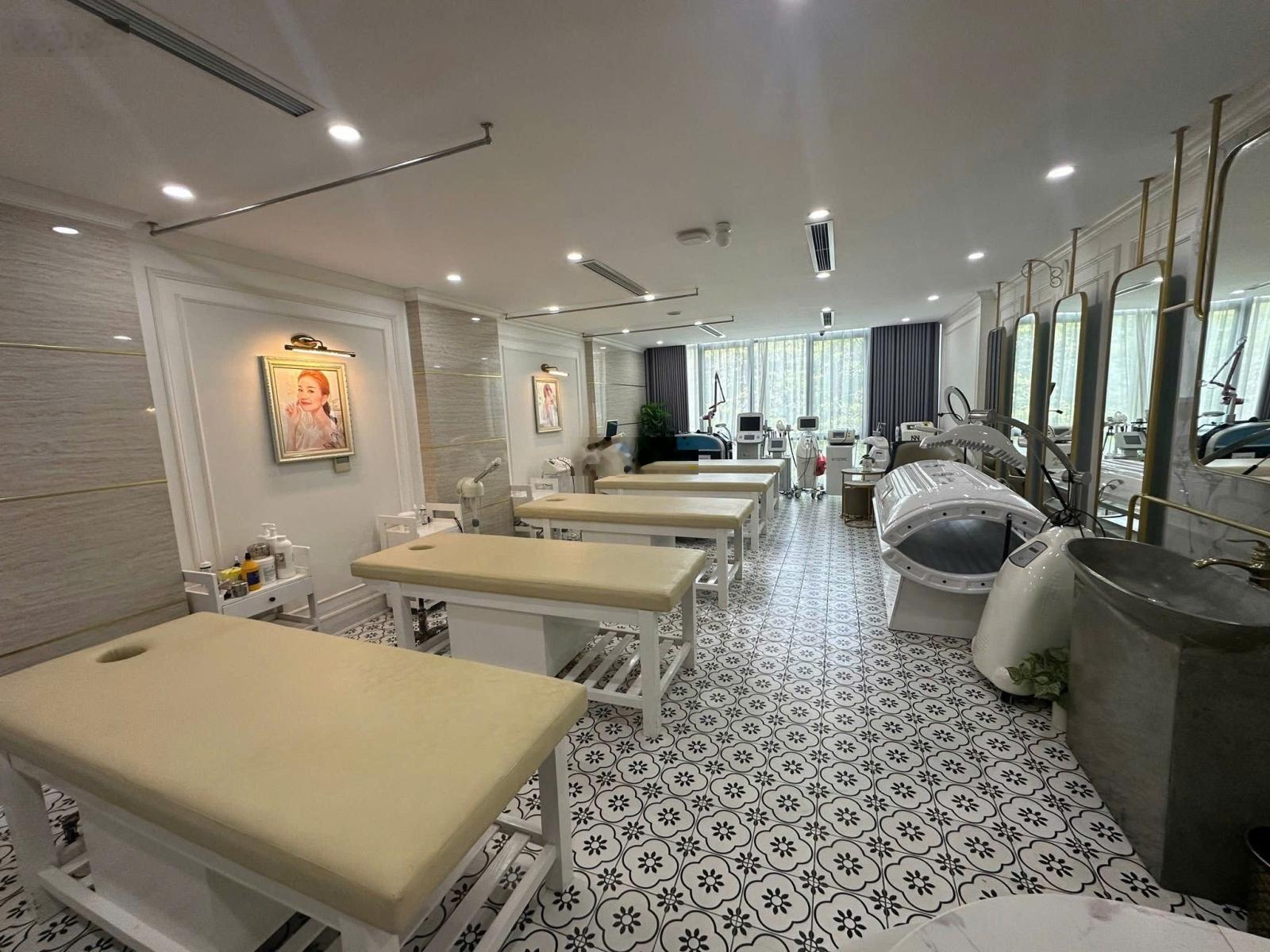 Hiếm! Bán tòa nhà phố Vũ Phạm Hàm - Trung Kính, Cầu Giấy DT 76m2, 9T có hầm, phân lô ô tô, KD tuyệt