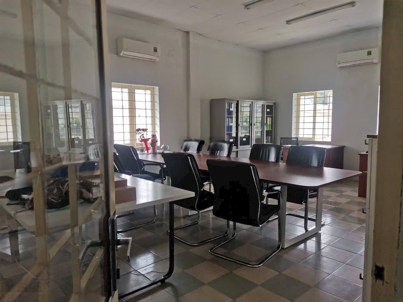 Cho thuê kho xưởng DT 1100m2 - 80tr/th - đường 12m - cont40f vào ok