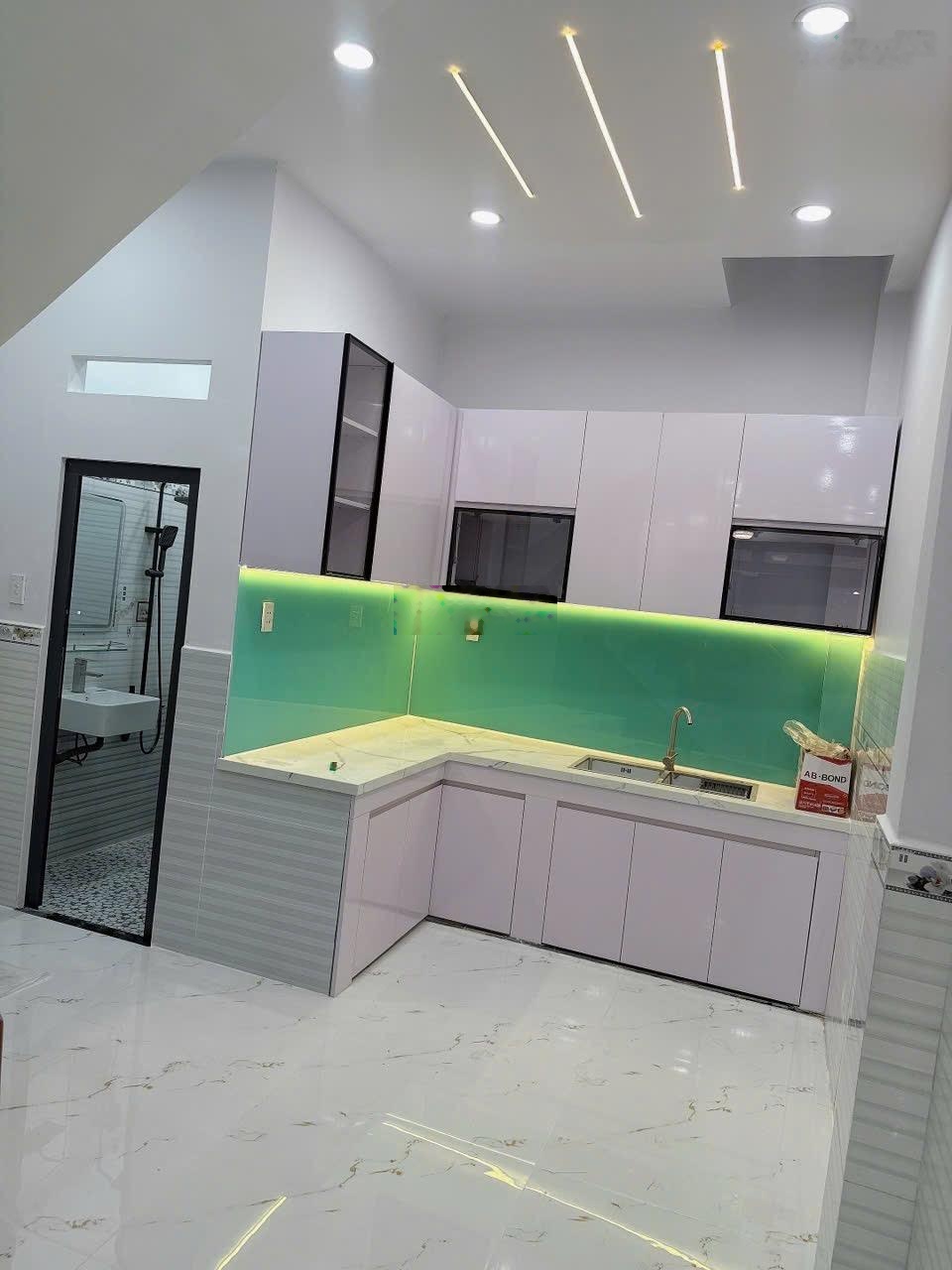 NHÀ ĐẸP HẺM 6M NGANG 8M dai 14 m BÌNH TÂN nhà đẹp chia 2 căn sẵn trệt 2 lầu giá 8 tỷ8