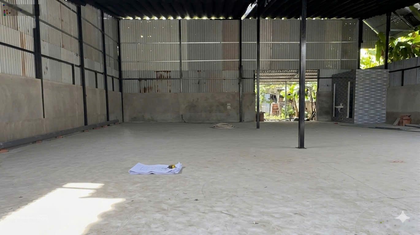 Cho thuê kho 400m2 Nguyễn Hữu Thọ Nhà Bè - Trần cao 8m - Đường xe tải lớn