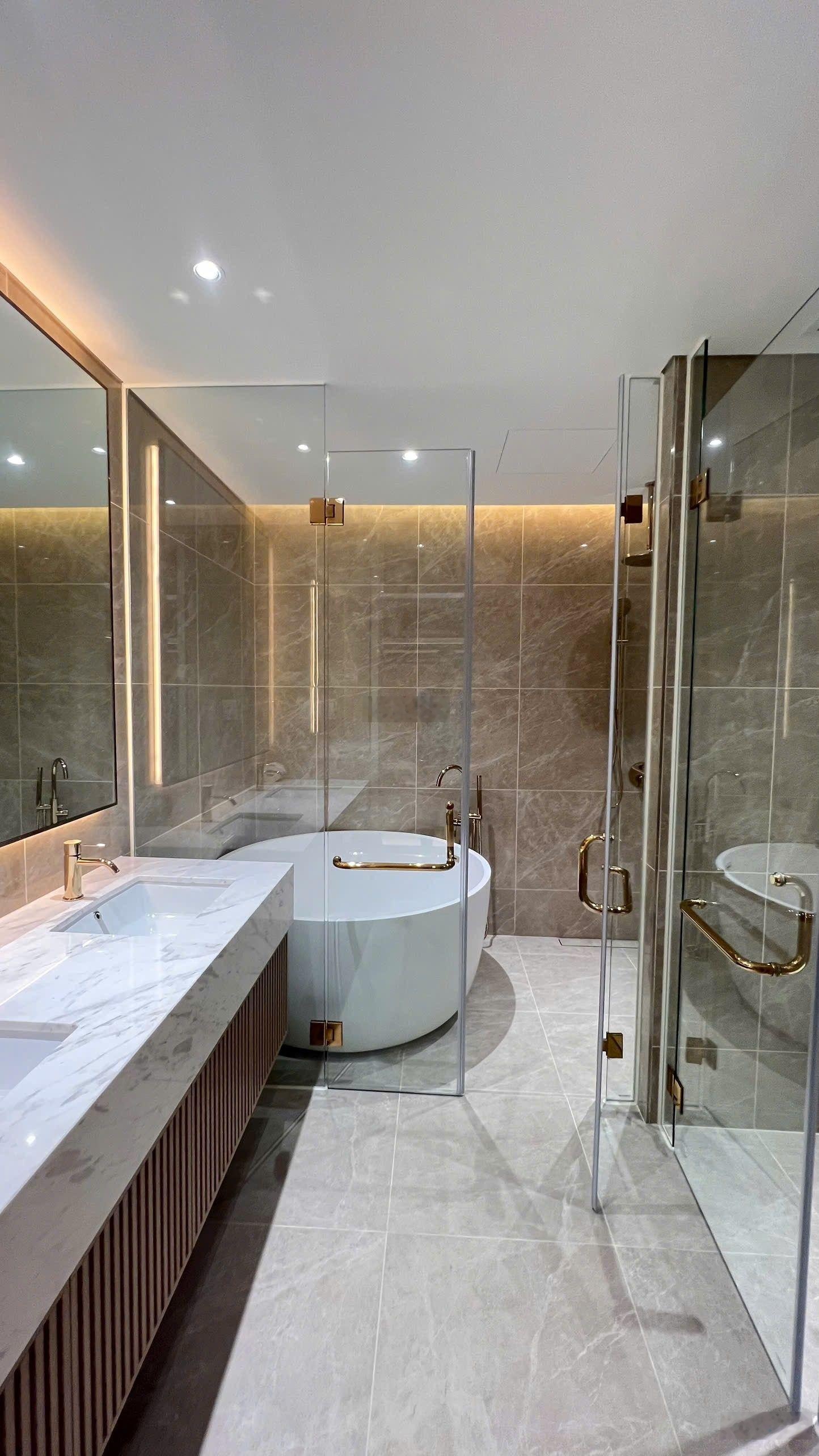 Cove residence - Empire City Cho thuê căn góc 3 Phòng ngủ nội thất cao cấp view sông, Bitexco.