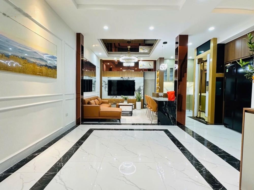 Hơn 10 tỷ - 55m2* 6 tầng - nhà xây mới thang máy - ô tô đỗ cửa - ngã tư tân mai + kim đồng