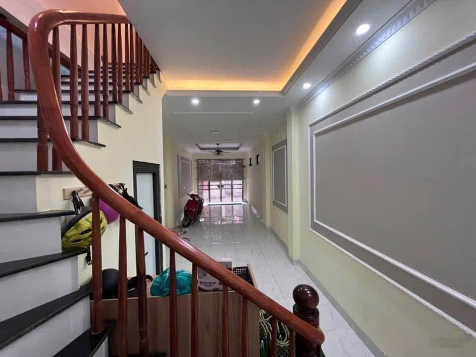 Ô tô qua nhà trương định 45m x 5t ngõ thông kinh doanh tốt