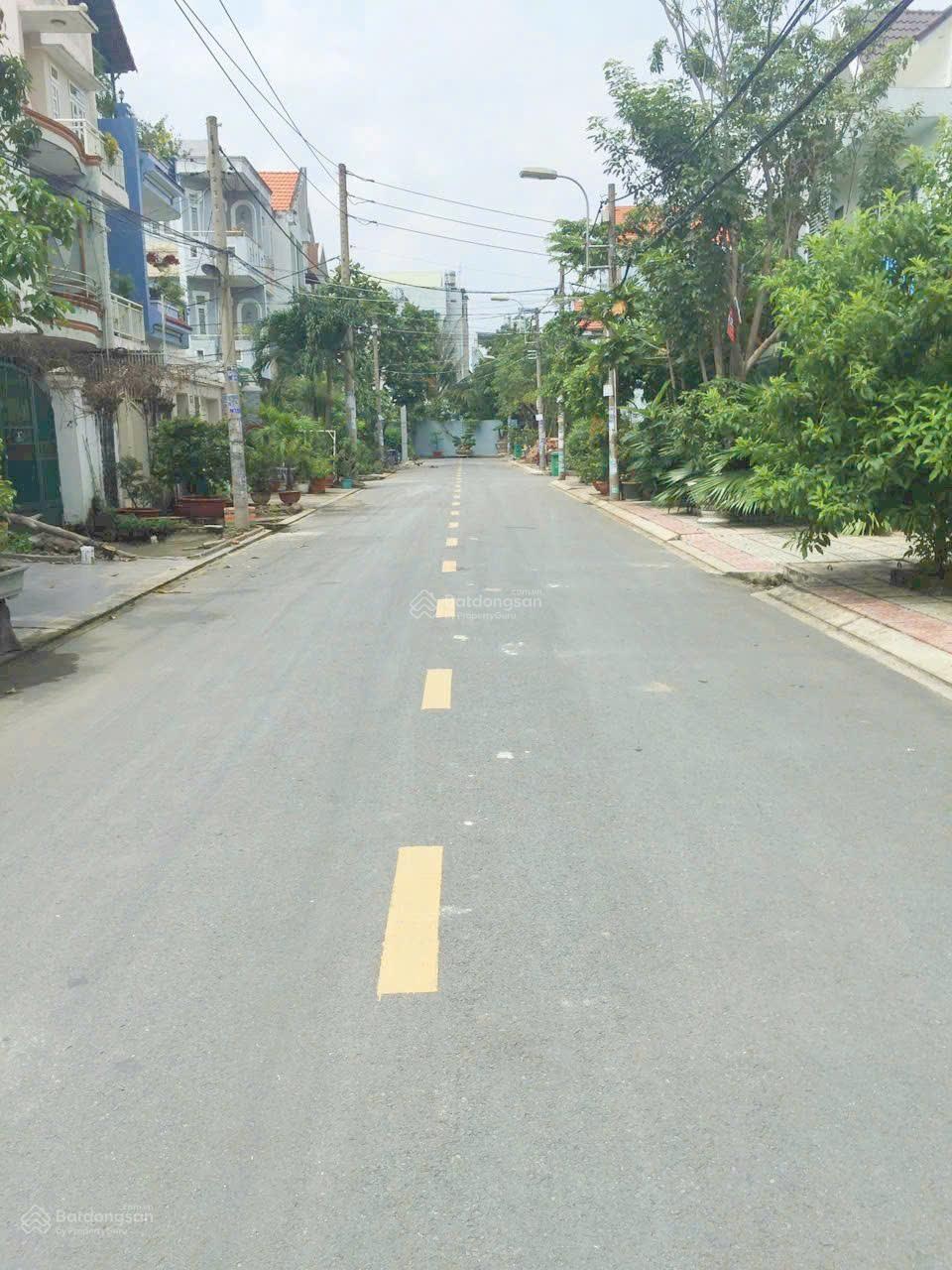 Lô Đất Biệt thự Đẹp Gần sông- Sau TTTM Gigamall-DT 11m x 18m+ sổ riêng