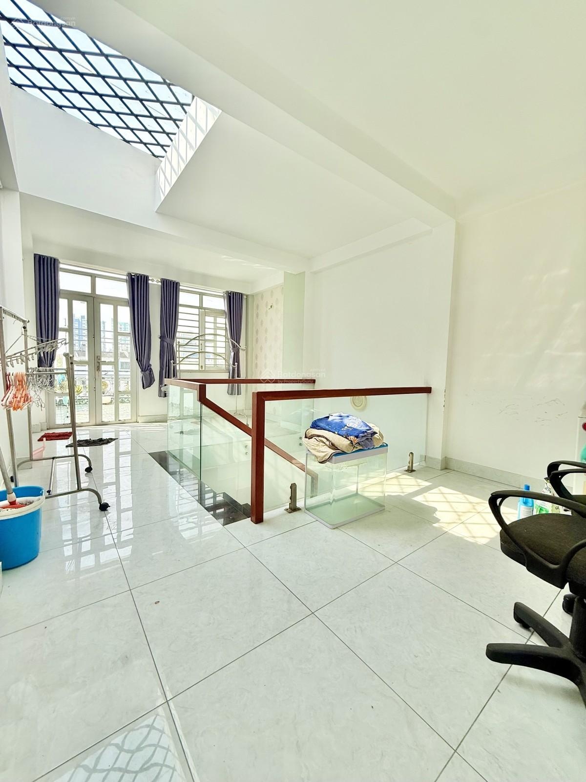 Bán nhà riêng 54m2, 10,5 tỷ, 5PN, 5WC, view đẹp tại Trường Chinh, p 14, Q.Tân Bình