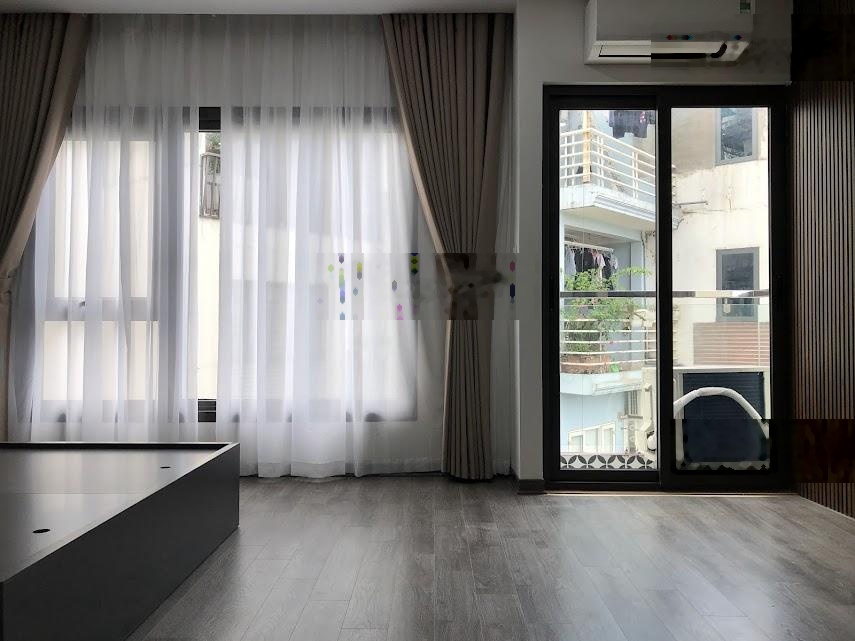 Chính chủ bán nhà riêng 40m x 7T có thang máy oto vào nhà ngõ rộng 8m, giá 15,2 tỷ, 40/110 Nam Dư