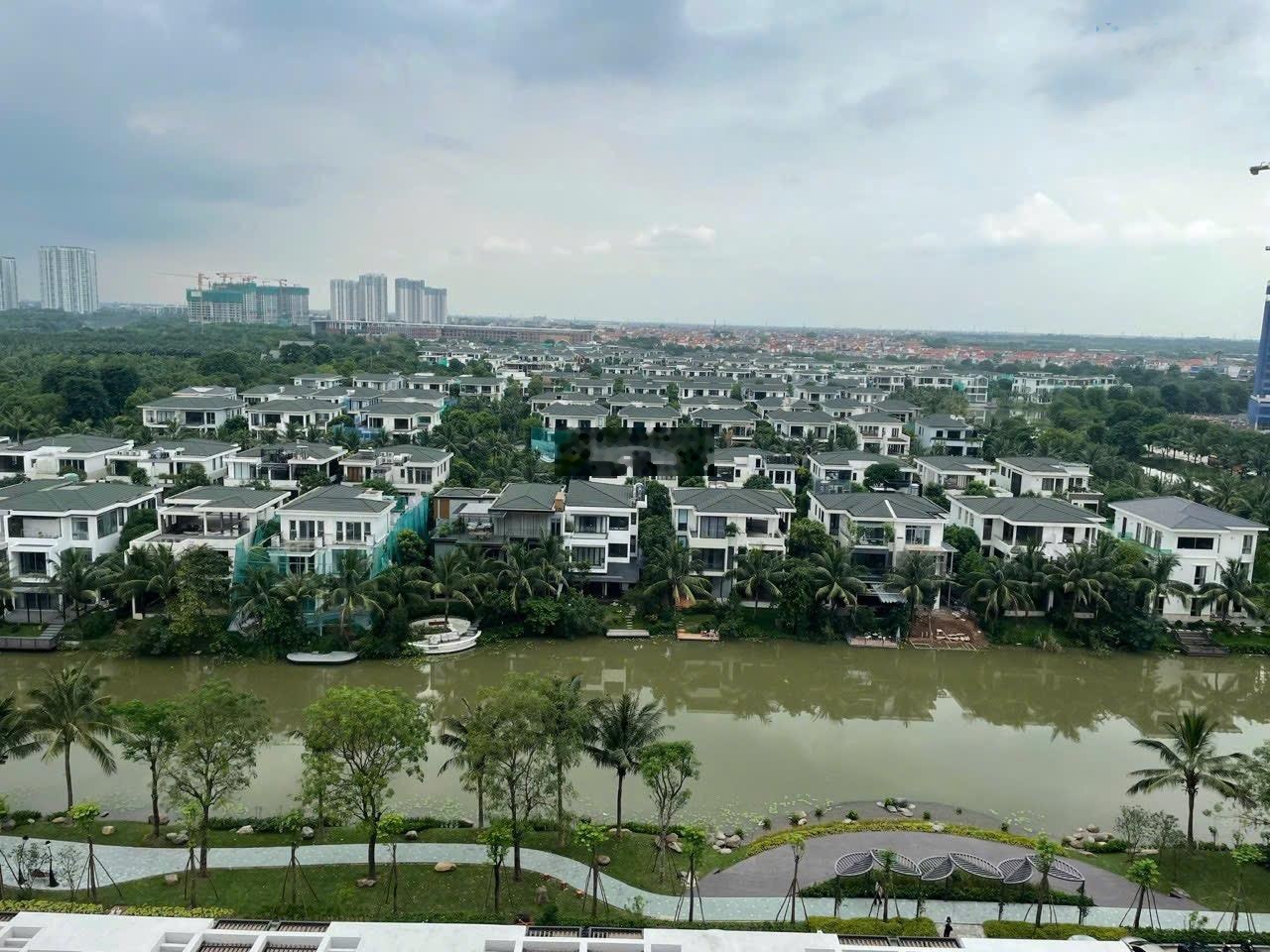 Bán căn 2 ngủ 68m(2NG-2VS) Sky Oasis. Giá bán 4,920 tỷ bao phí. Hướng ĐN. Anh chị lh 0964109408