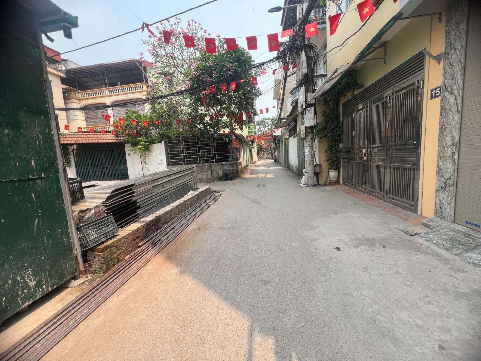 Bán nhà An Dương Vương, 9,8 tỷ, 46,1 m2, hàng hiếm, ô tô qua nhà.