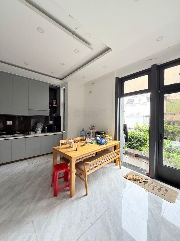 Mặt tiền ngang 9m cực hiếm - đỗ đức dục - tân phú - nhỉnh 9tỷ .