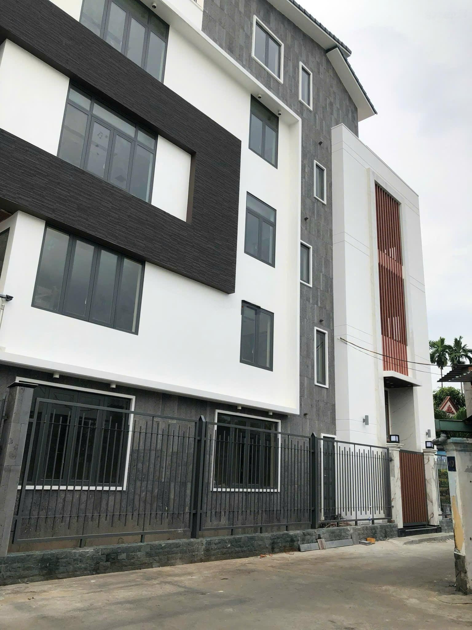 Căn góc 2mt 4 lầu trường thọ nhà mới keng chưa ở