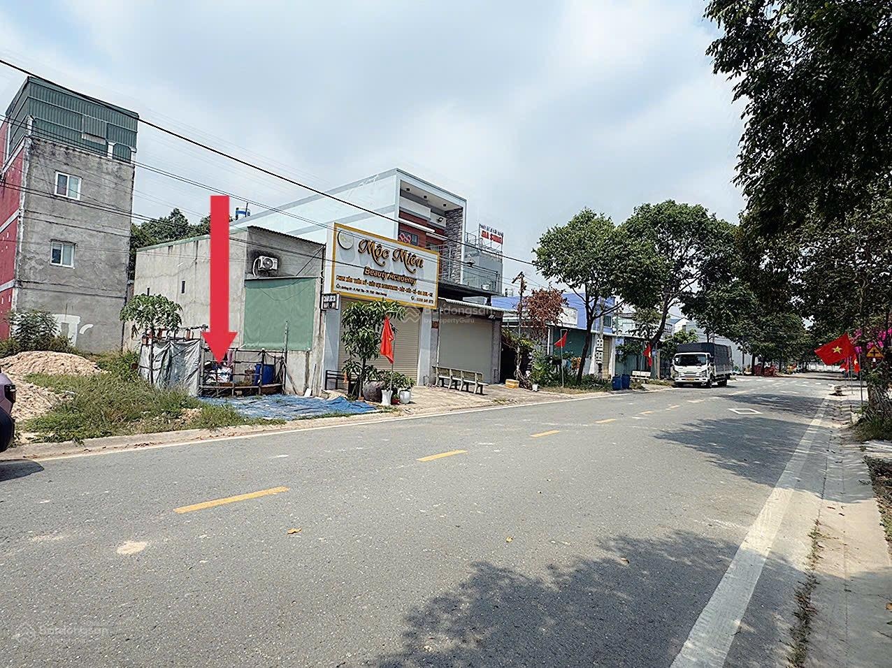 Hàng hiếm đường 91 khu TDC Phú Chánh CD không vướng cây và hố!