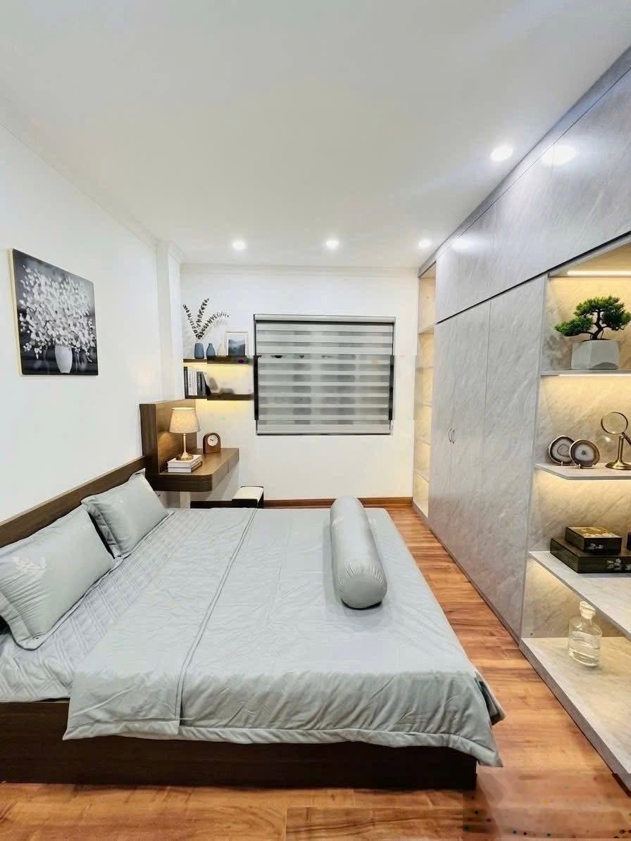 Hiếm! Nhà phân lô ô tô Vạn Phúc 52m2 - Giá 11 tỷ - Tiềm năng cực lớn