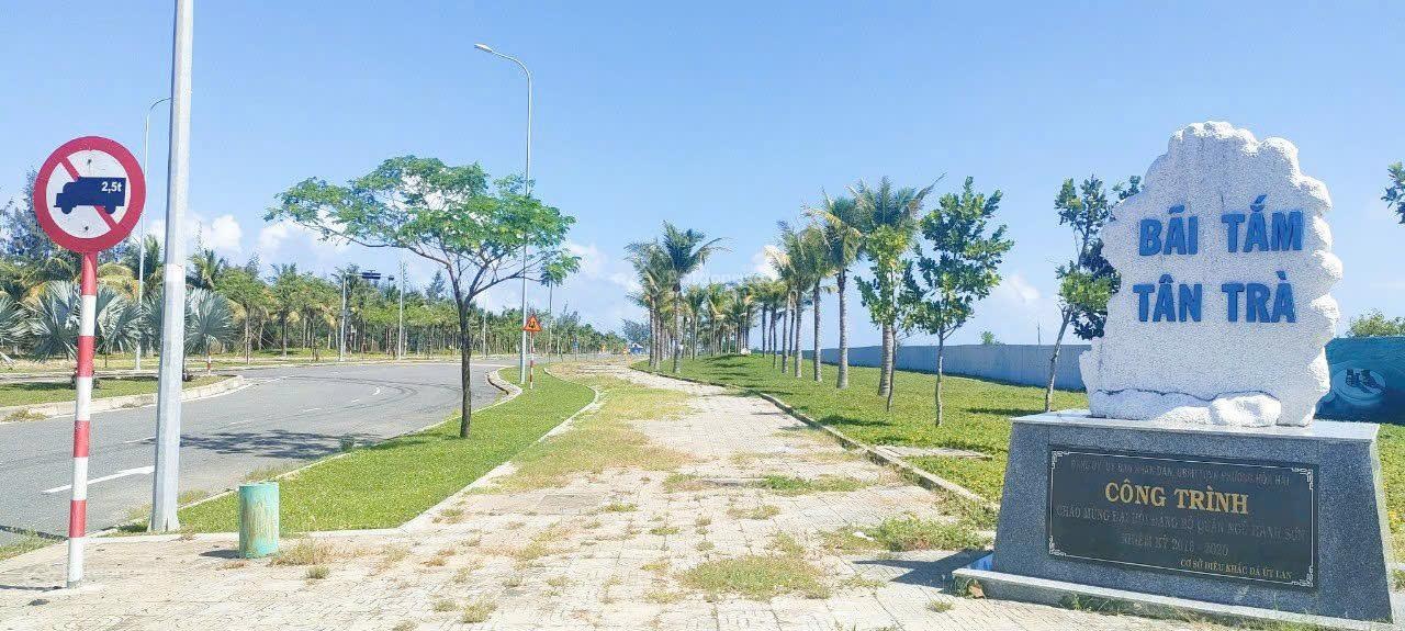 Bán lô đất biển góc 2MT đường 10m5 Tân Trà và Nguyễn Bá Ngọc, Ngũ Hành Sơn- Giá tốt 12,8 tỷ/164m