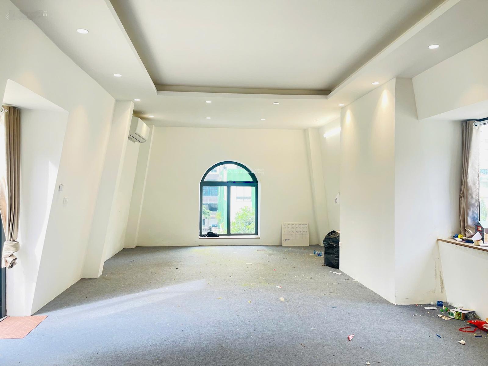 Chỉ 8,5 triệu có ngay văn phòng tại số 104 Nguỵ Như Kon Tum, Thanh Xuân, view thoáng, nội thất