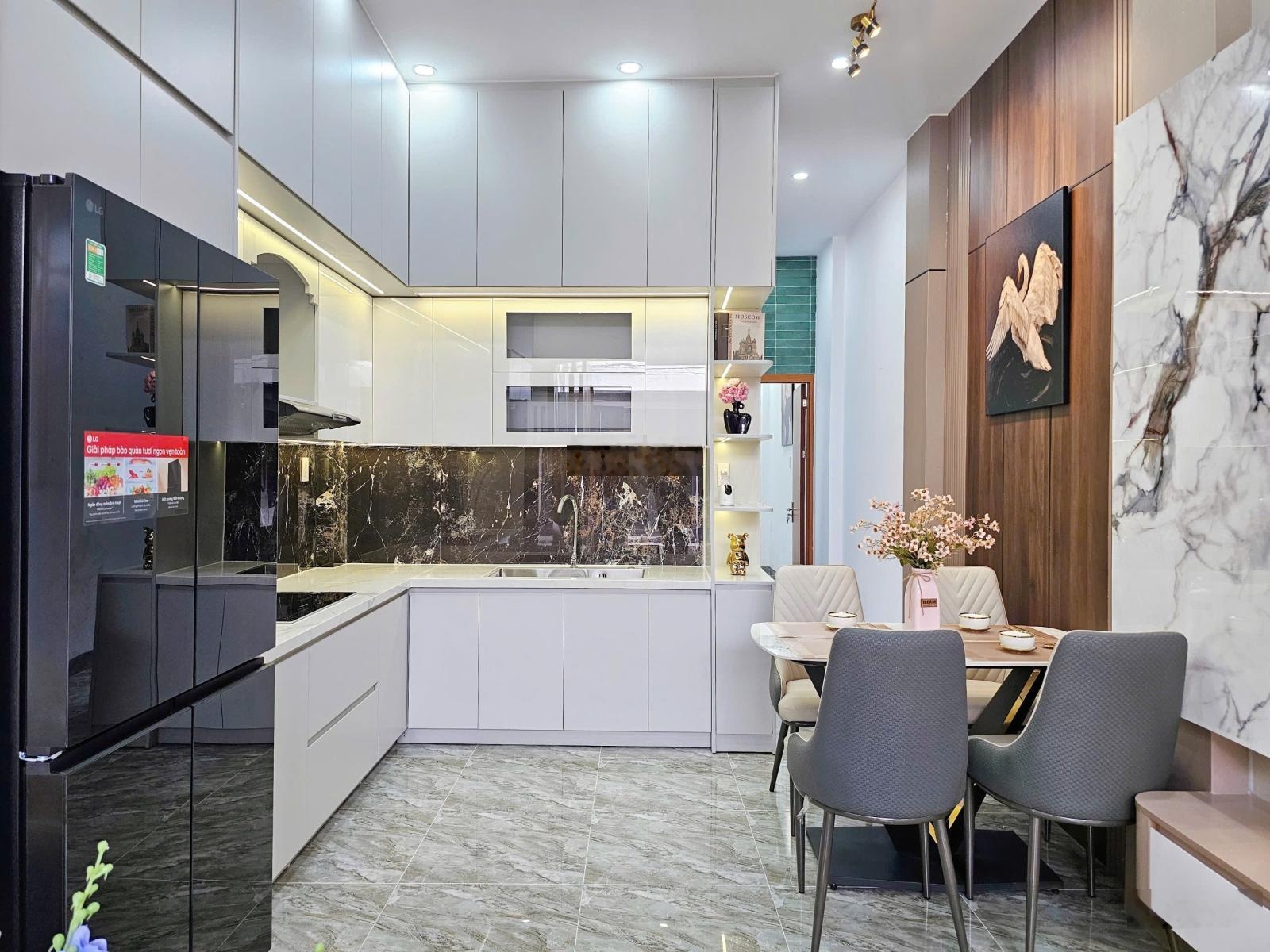 Bán nhà 2 tầng mới xây full nội thất kiệt Nguyễn Lương Bằng 60m2 giá tốt