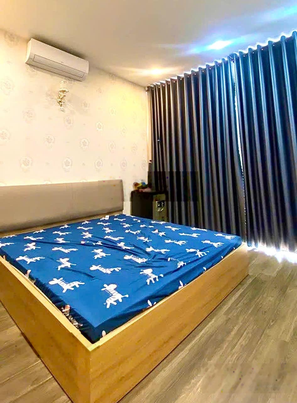Chủ cần bán gấp giảm mạnh 1.6 tỷ - Giá chỉ 6.2 tỷ - Nhà mới xây 5 tầng BTCT - Hẻm xe hơi 6m.