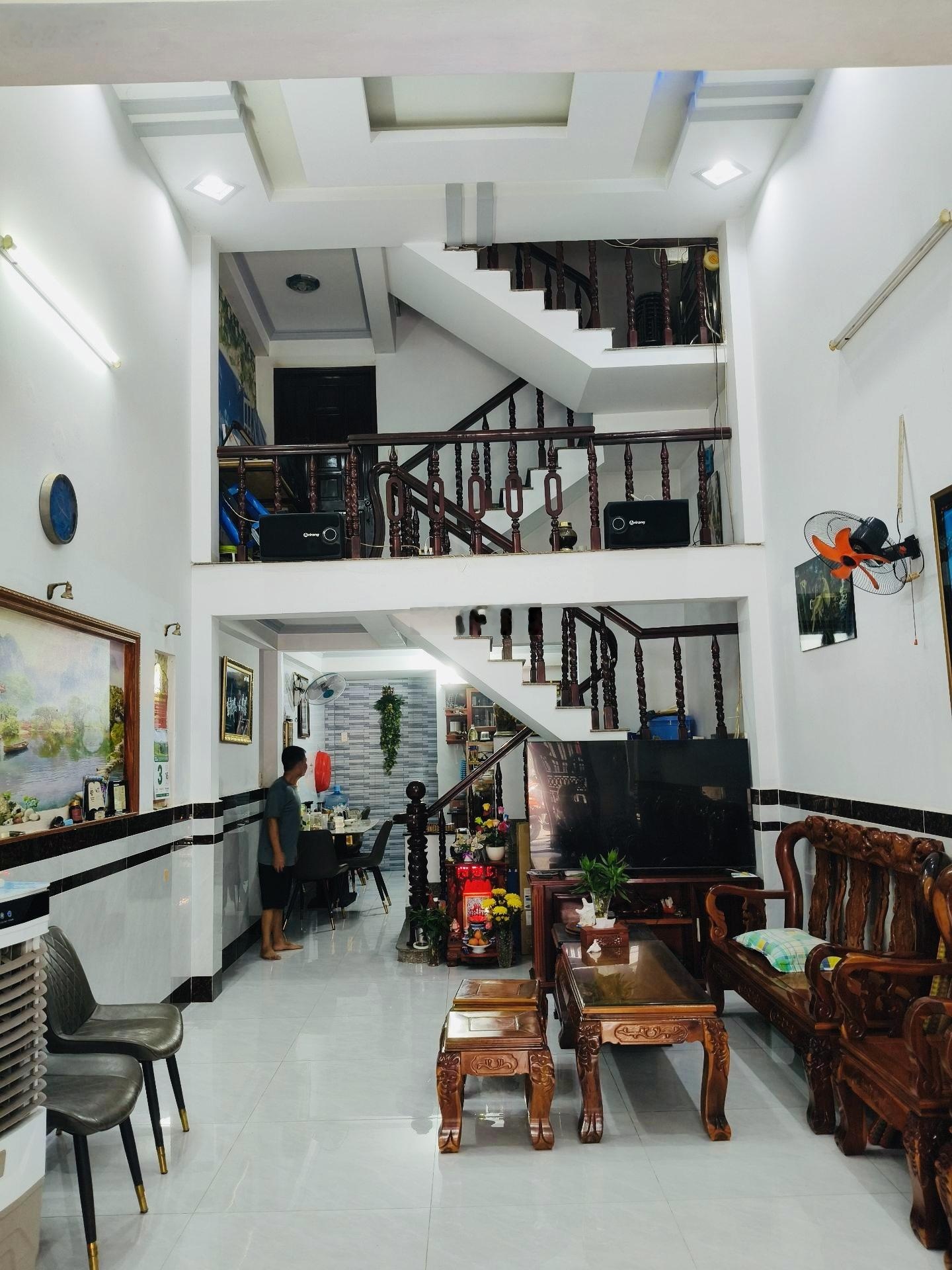 Bạn đang tìm nhà Hẻm xe hơi - 3PN - Trung tâm Quận 12 NHÀ 3 TẦNG - 60 M2 - NHỈNH 5 TỶ