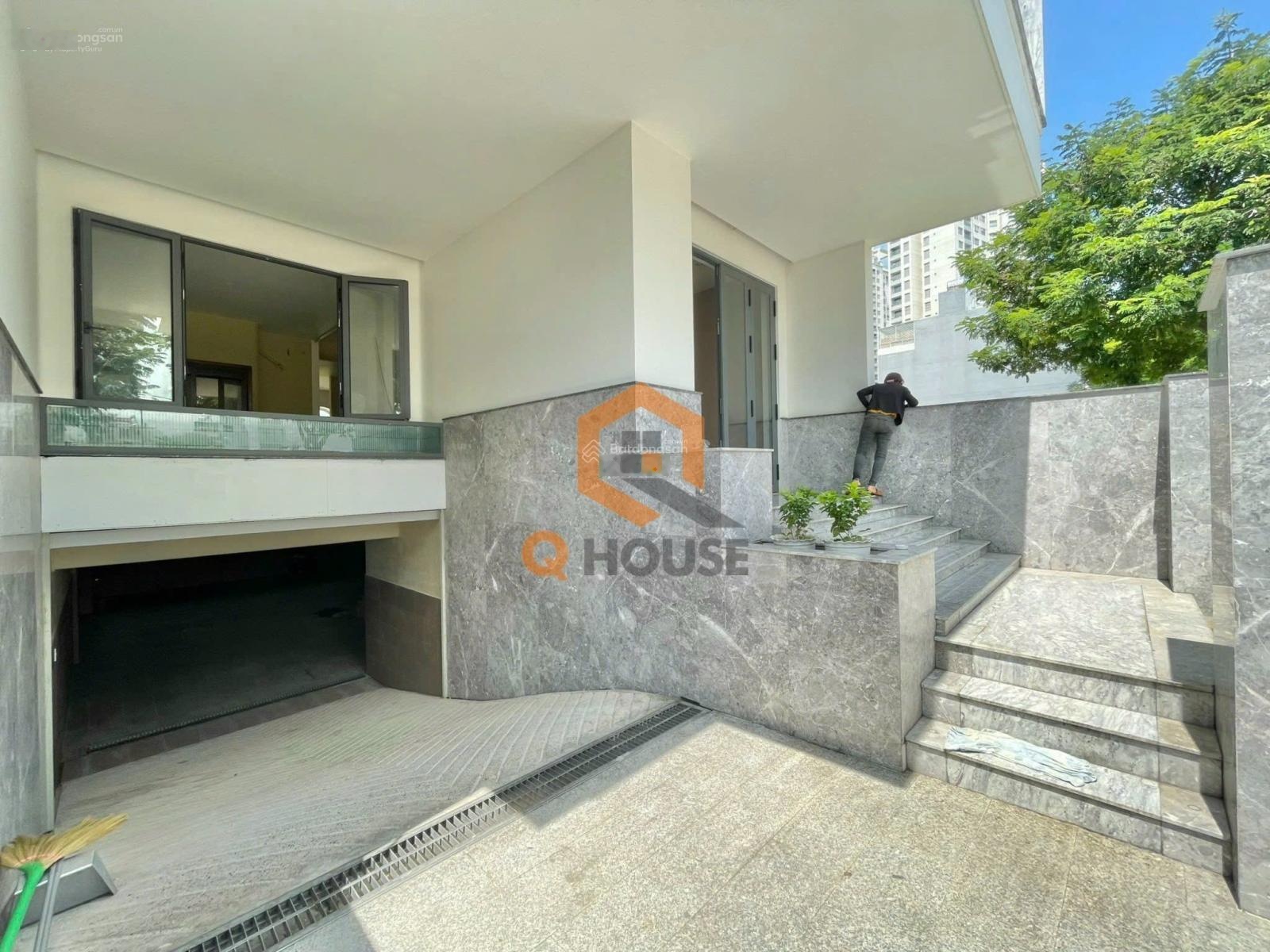 Nhà phố gần khu compound Saigon Mystery Villas, Đảo Kim Cương Q2 giá cực tốt, nội thất cực đẹp