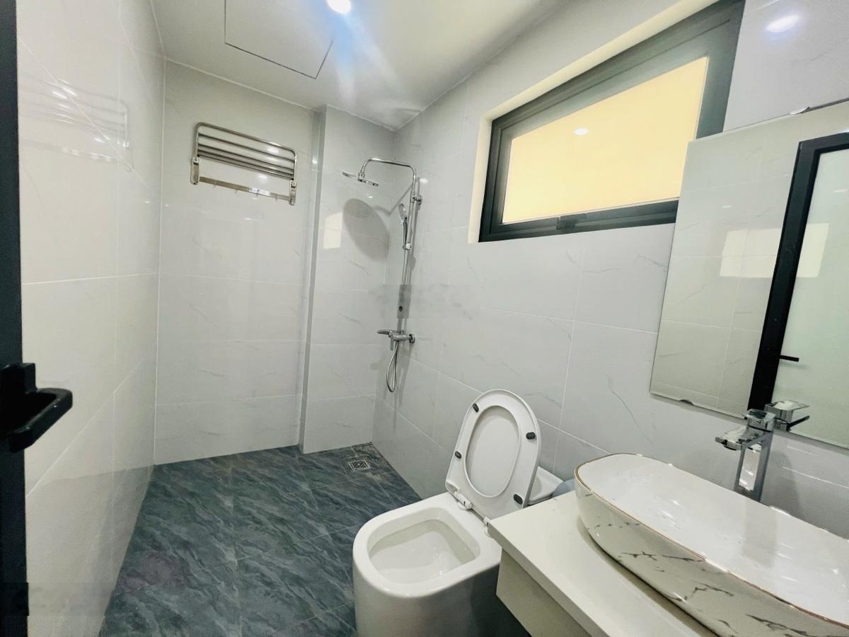 Chủ mót bán Văn Chương, ngõ nông, gần phố, gần ô tô, 2 thoáng ở ngay 40m2x4 tầng