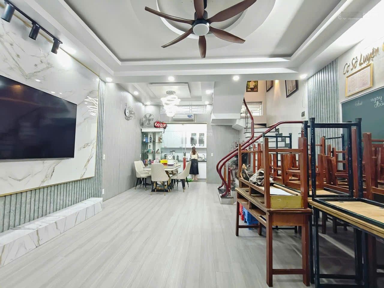 Tôi cần bán gấp căn nhà hẻm ô tô nằm ở Lê Quang Định, P1, Gò Vấp - 62m2 GIÁ 3ty260